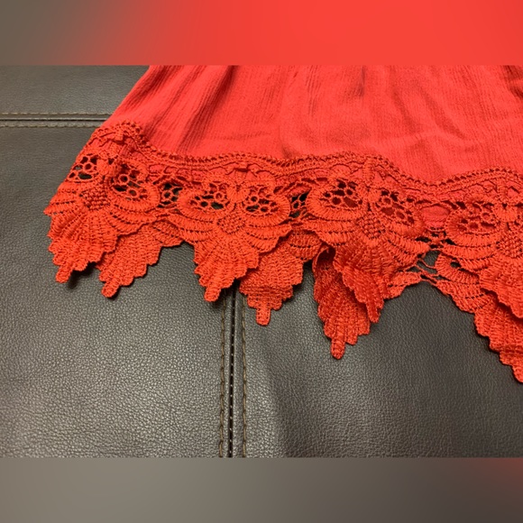 Off the Shoulder Laced Crop Top - Picture 2 of 4